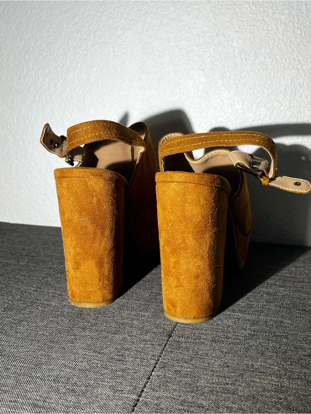 N/A stylish brown
